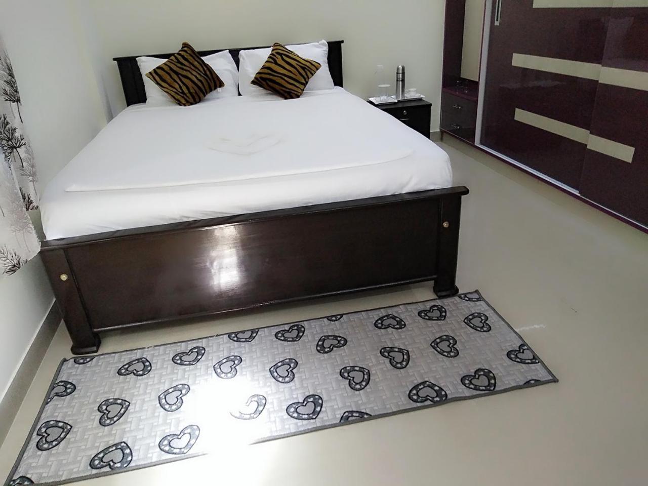 העיר בנגלור Deeya Suites Private Limited מראה חיצוני תמונה